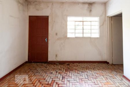 Casa à venda com 265m², 3 quartos e 4 vagasEdícula - Sala