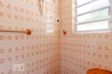 Casa para alugar com 100m², 3 quartos e 2 vagas Casa para alugar com 100m², 3 quartos e 2 vagasBanheiro de Serviço