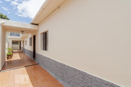 Casa para alugar com 100m², 3 quartos e 2 vagas Casa para alugar com 100m², 3 quartos e 2 vagasCorredor