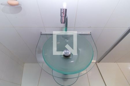 Casa à venda com 100m², 2 quartos e 2 vagas Casa à venda com 100m², 2 quartos e 2 vagasBanheiro 2