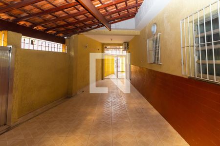 Casa à venda com 100m², 2 quartos e 2 vagas Casa à venda com 100m², 2 quartos e 2 vagasGaragem