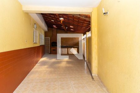 Casa à venda com 100m², 2 quartos e 2 vagas Casa à venda com 100m², 2 quartos e 2 vagasGaragem