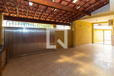 Casa à venda com 100m², 2 quartos e 2 vagas Casa à venda com 100m², 2 quartos e 2 vagasGaragem