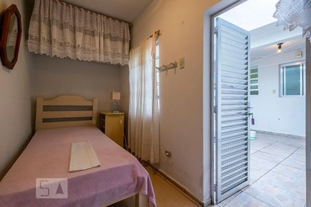 Casa de condomínio para alugar com 180m², 2 quartos e 1 vaga Casa de condomínio para alugar com 180m², 2 quartos e 1 vagaQuintal - Edícula Quarto