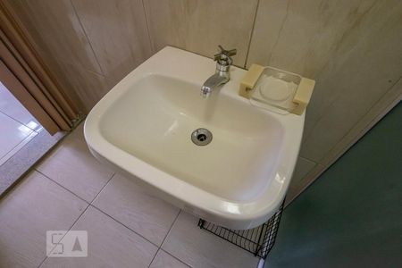 Casa de condomínio para alugar com 180m², 2 quartos e 1 vaga Casa de condomínio para alugar com 180m², 2 quartos e 1 vagaBanheiro Social