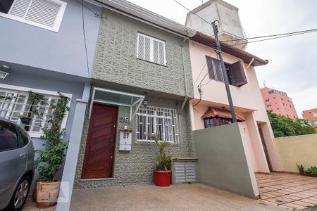 Casa de condomínio para alugar com 180m², 2 quartos e 1 vaga Casa de condomínio para alugar com 180m², 2 quartos e 1 vagaFachada