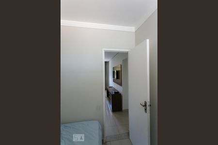 Quarto 1 de apartamento para alugar com 3 quartos, 60m² em Lagoinha, Belo Horizonte