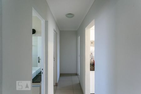Corredor de apartamento para alugar com 3 quartos, 60m² em Lagoinha, Belo Horizonte