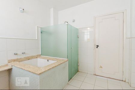 Apartamento à venda com 170m², 3 quartos e 1 vaga Apartamento à venda com 170m², 3 quartos e 1 vagaBanheiro 1