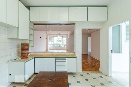 Apartamento à venda com 170m², 3 quartos e 1 vaga Apartamento à venda com 170m², 3 quartos e 1 vagaCozinha