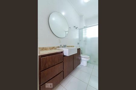 Apartamento à venda com 170m², 3 quartos e 1 vaga Apartamento à venda com 170m², 3 quartos e 1 vagaBanheiro 2