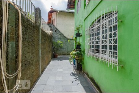 Casa à venda com 435m², 6 quartos e 4 vagas Casa à venda com 435m², 6 quartos e 4 vagasQuintal