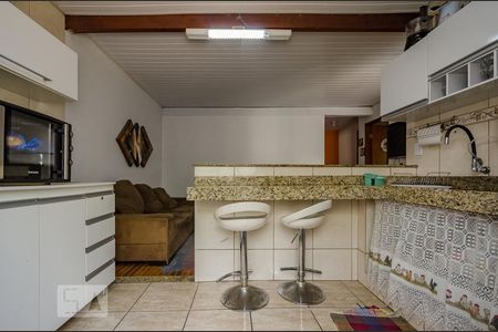 Casa à venda com 435m², 6 quartos e 4 vagas Casa à venda com 435m², 6 quartos e 4 vagasCozinha