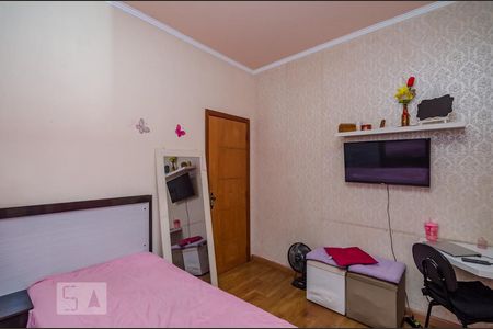 Casa à venda com 435m², 6 quartos e 4 vagas Casa à venda com 435m², 6 quartos e 4 vagasQuarto 3