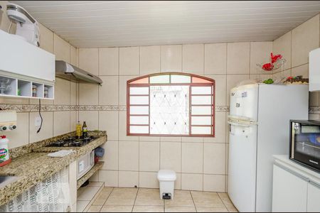 Casa à venda com 435m², 6 quartos e 4 vagas Casa à venda com 435m², 6 quartos e 4 vagasCozinha