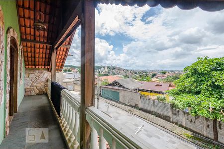 Casa à venda com 435m², 6 quartos e 4 vagas Casa à venda com 435m², 6 quartos e 4 vagasvaranda Suíte 2