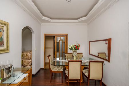 Casa à venda com 435m², 6 quartos e 4 vagas Casa à venda com 435m², 6 quartos e 4 vagasSala 2