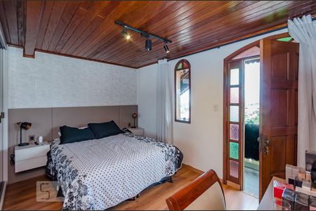 Casa à venda com 435m², 6 quartos e 4 vagas Casa à venda com 435m², 6 quartos e 4 vagasSuíte 2