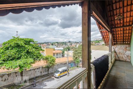 Casa à venda com 435m², 6 quartos e 4 vagas Casa à venda com 435m², 6 quartos e 4 vagasvaranda Suíte 2