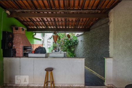 Casa à venda com 435m², 6 quartos e 4 vagas Casa à venda com 435m², 6 quartos e 4 vagasvaranda