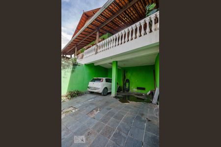 Casa à venda com 435m², 6 quartos e 4 vagas Casa à venda com 435m², 6 quartos e 4 vagasGaragem