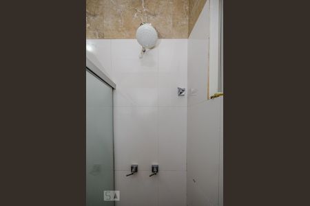 Casa à venda com 435m², 6 quartos e 4 vagas Casa à venda com 435m², 6 quartos e 4 vagasBanheiro Social