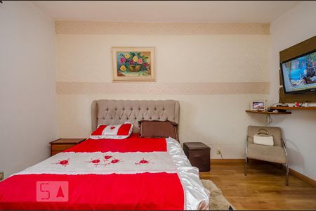 Casa à venda com 435m², 6 quartos e 4 vagas Casa à venda com 435m², 6 quartos e 4 vagasSuíte