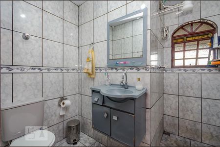 Casa à venda com 435m², 6 quartos e 4 vagas Casa à venda com 435m², 6 quartos e 4 vagasBanheiro Social