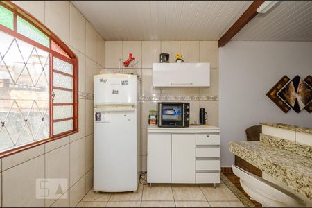 Casa à venda com 435m², 6 quartos e 4 vagas Casa à venda com 435m², 6 quartos e 4 vagasCozinha
