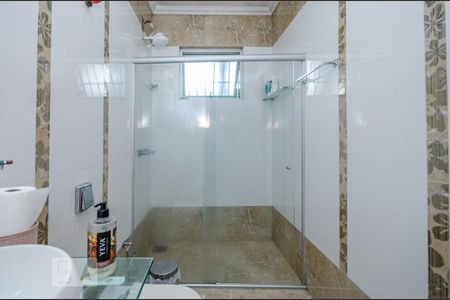 Casa à venda com 435m², 6 quartos e 4 vagas Casa à venda com 435m², 6 quartos e 4 vagasBanheiro Social