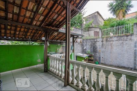 Casa à venda com 435m², 6 quartos e 4 vagas Casa à venda com 435m², 6 quartos e 4 vagasvaranda