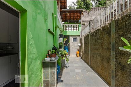 Casa à venda com 435m², 6 quartos e 4 vagas Casa à venda com 435m², 6 quartos e 4 vagasQuintal