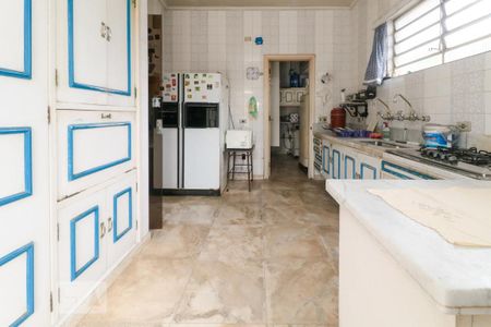 Casa para alugar com 400m², 4 quartos e 6 vagasCozinha