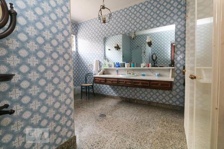 Casa para alugar com 400m², 4 quartos e 6 vagasBanheiro 2