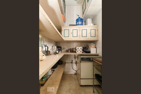 Casa para alugar com 400m², 4 quartos e 6 vagasDespensa