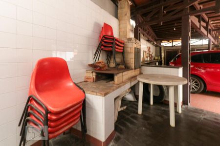 Casa para alugar com 400m², 4 quartos e 6 vagasChurrasqueira e forno