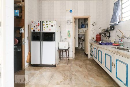 Casa para alugar com 400m², 4 quartos e 6 vagasCozinha