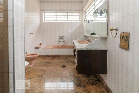 Casa para alugar com 400m², 4 quartos e 6 vagasSuíte