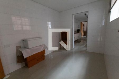Sala/Cozinha de casa à venda com 5 quartos, 300m² em Vila Monumento, São Paulo