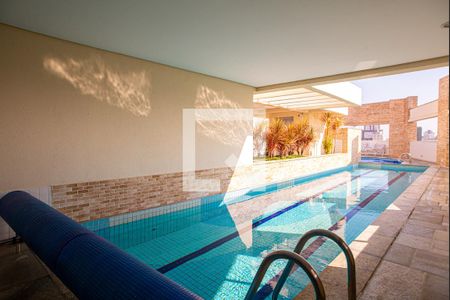 Apartamento para alugar com 60m², 2 quartos e 2 vagasÁrea comum - Piscina