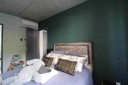Suíte de apartamento à venda com 2 quartos, 70m² em Campo Belo, São Paulo