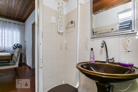 Casa para alugar com 60m², 2 quartos e 2 vagasBanheiro