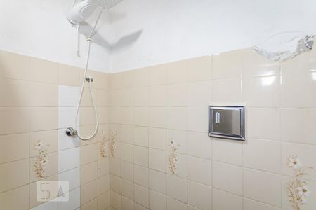 Casa para alugar com 60m², 2 quartos e 2 vagasBanheiro
