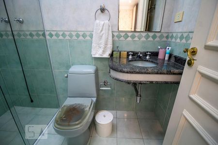 Casa à venda com 262m², 3 quartos e 4 vagasSuíte 2