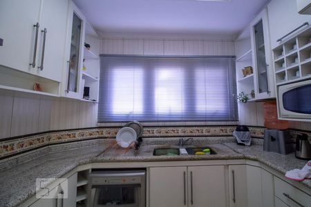 Casa à venda com 262m², 3 quartos e 4 vagasCozinha - Armários