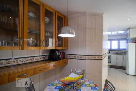 Casa à venda com 262m², 3 quartos e 4 vagasCozinha - Armários