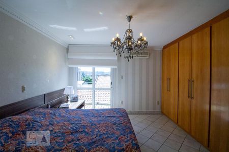 Casa à venda com 262m², 3 quartos e 4 vagasSuíte 3