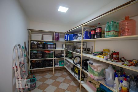 Casa à venda com 262m², 3 quartos e 4 vagasDespensa