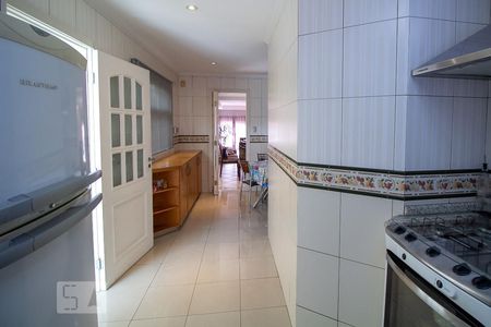 Casa à venda com 262m², 3 quartos e 4 vagasCozinha - Armários