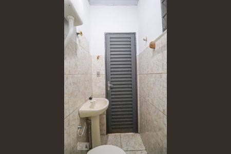 Casa para alugar com 50m², 2 quartos e sem vaga Casa para alugar com 50m², 2 quartos e sem vagaBanheiro